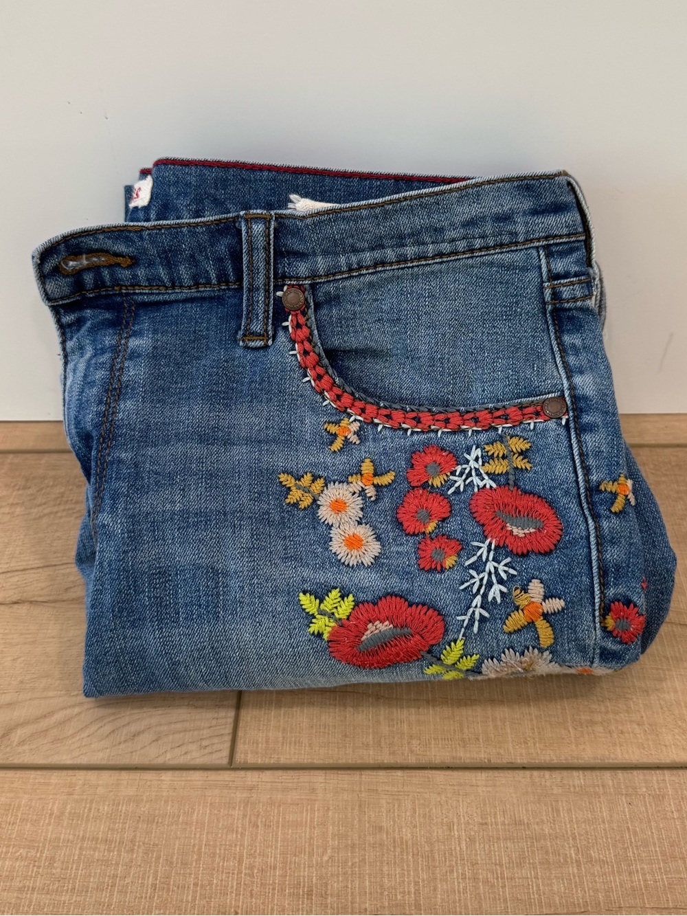 Johnny Was Jeans Women’s Size 30 Embroidered Floral Mid Rise Skinny